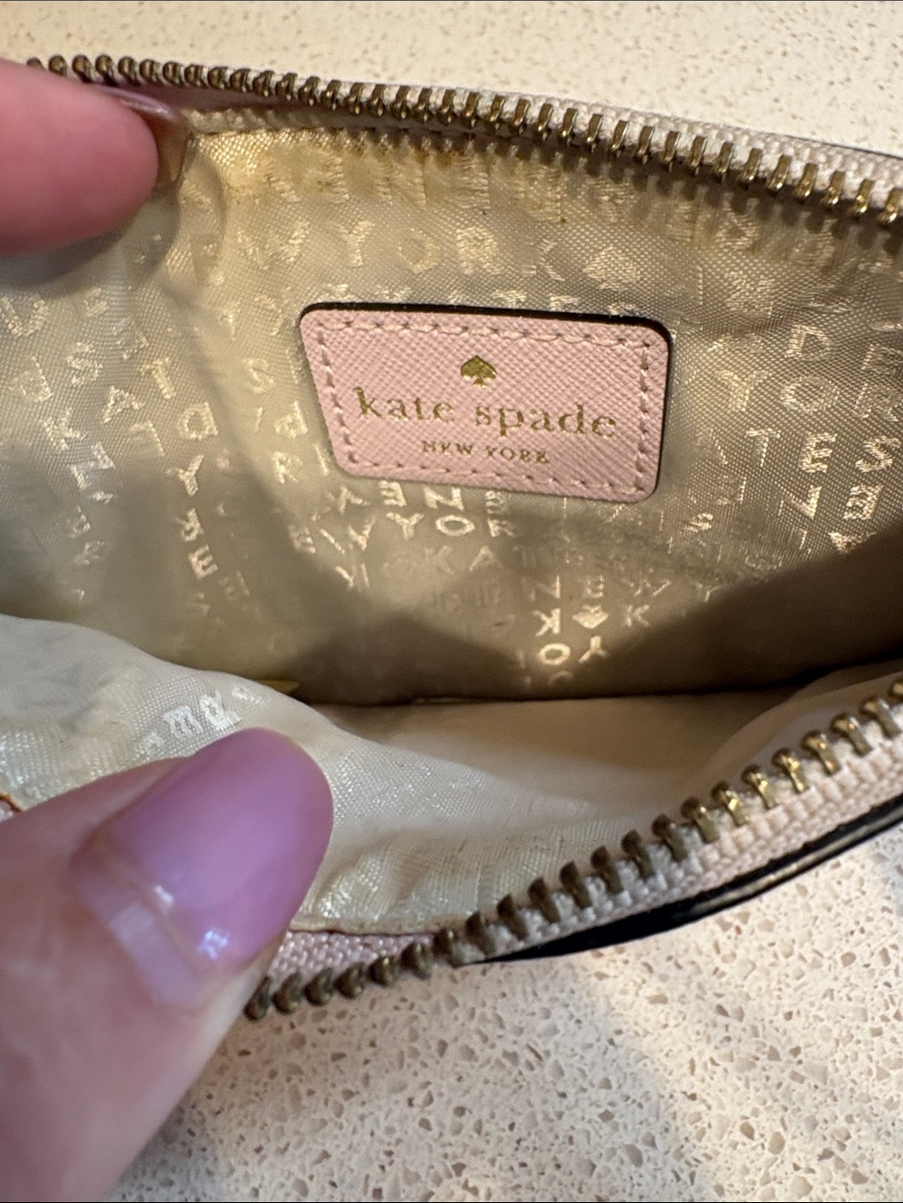 kate spade Pale Lavender Saffiano Leather  Wristlet EUC - Picture 4 of 5